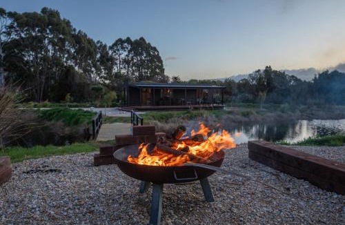 Clifton House | Relaxing Getaway in Pohara