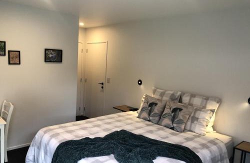 One Tree Point Bed & Breakfast | Roy and Anns Haven