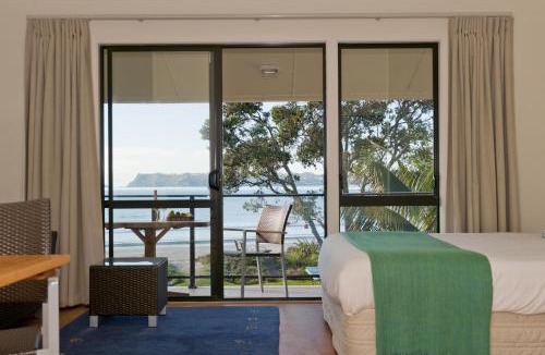 Whitianga Hotel | Beachfront Resort