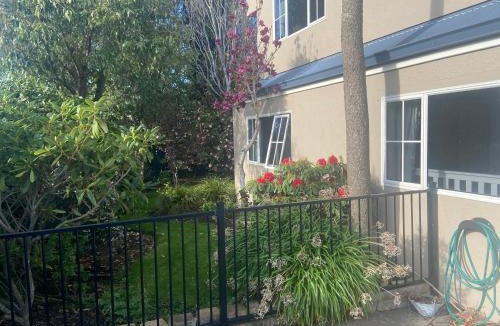 Mosgiel House | The Ground Floor Guest Suite