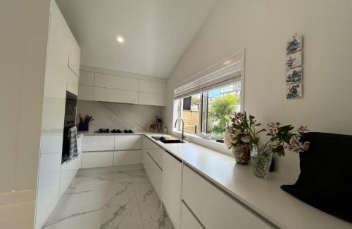 Orakei Apartment | Okahu Bay Villas