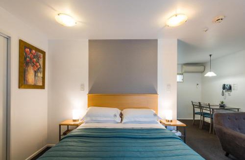 Riccarton Hotel | Roma On Riccarton Motel