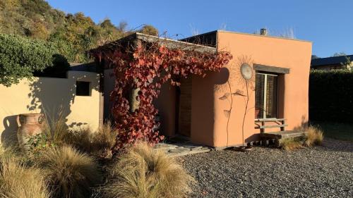Lake Hayes House | Tussock Cottage
