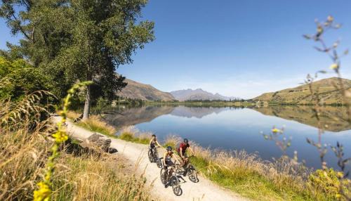 Lake Hayes House | Tussock Cottage