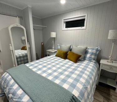 Porirua Ski Chalet | BENROSE FARM COTTAGES