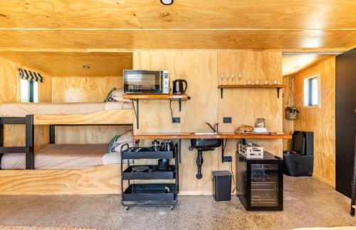 Carterton Bed & Breakfast | Stylish hideaway on High st Carterton