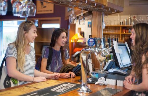Ngaio Bay Hostel | Kaiteri Lodge