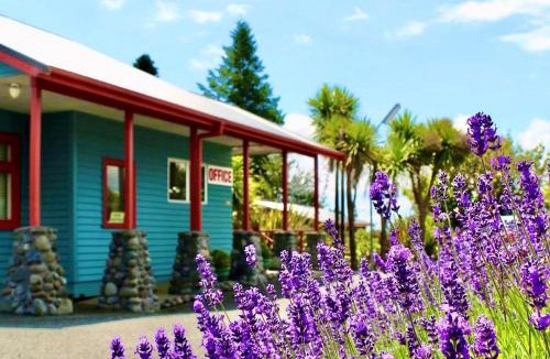 National Park Village Hotel | Adventure Lodge and Motels and Tongariro Crossing Track Transport