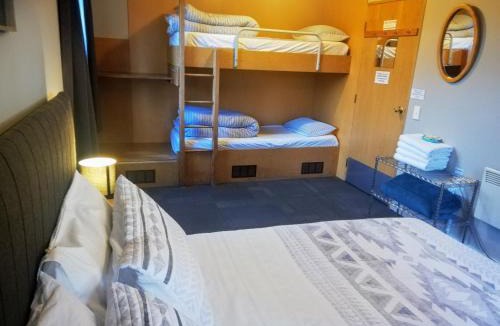 Albert Town Hostel | Zula Lodge
