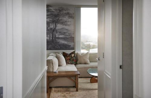 Henderson Apartment | Cloud Loft Residence with 180 Degrees Views