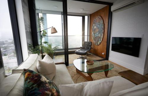 Henderson Apartment | Cloud Loft Residence with 180 Degrees Views