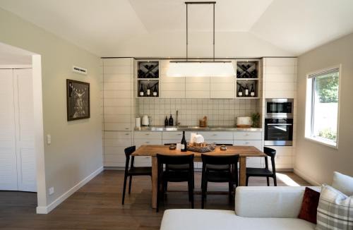 Tuki Tuki Cabin | Craggy Range Luxury Vineyard Retreat