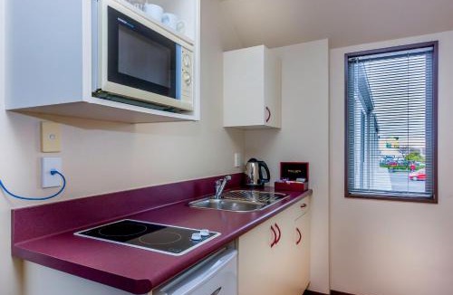 Riccarton Hotel | Deans Bush Motel
