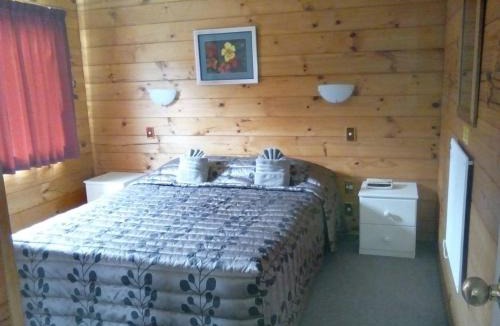 Owhata Hotel | Cedarwood Lakeside Motel & Conference Venue