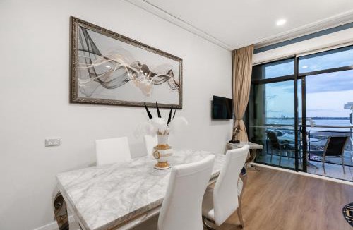 Auckland Central Business District Apartment | The Prestigious Penthouse