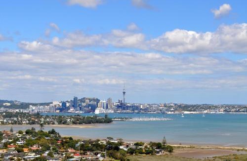 Takapuna Hotel | The Spencer Suites By Castle