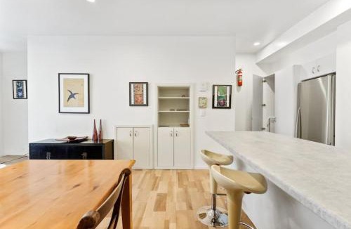 Newton House | CBD Spacious 3 Storey Terrace House with Courtyard
