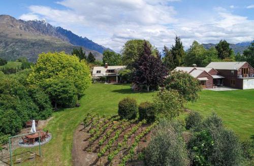Lower Shotover Cabin | Manata Homestead & Lodge