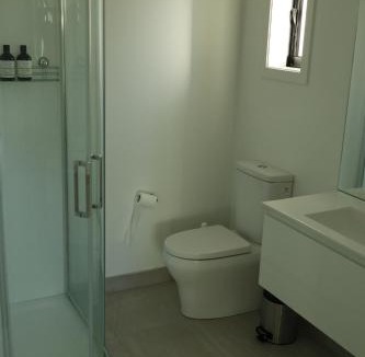 Te Rapa Apartment | Modern spacious Chartwell