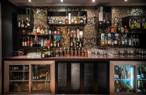Warkworth Hotel | Woodhouse Mountain Lodge