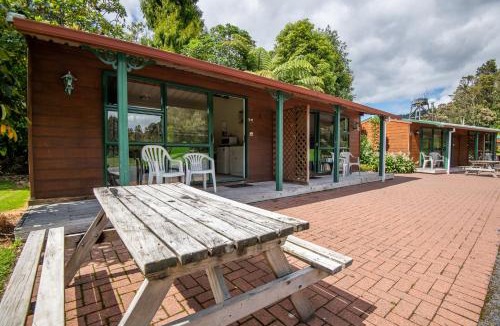 Lake Okareka Resort | Blue Lake TOP 10 Holiday Park