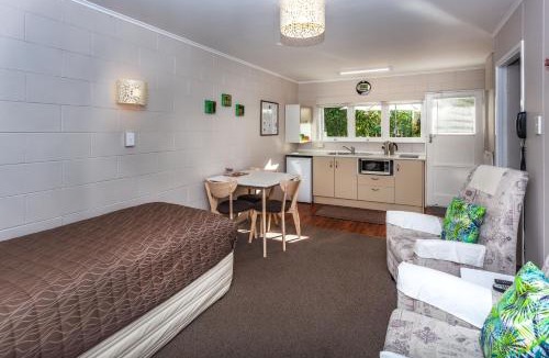 Thames Hotel | Brookby Motel