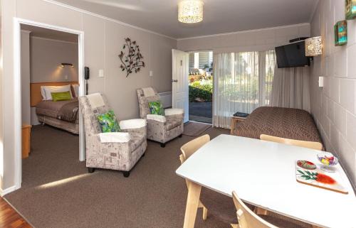 Thames Hotel | Brookby Motel