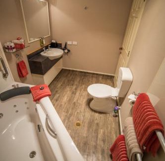 Te Anau Hotel | Lakefront Lodge
