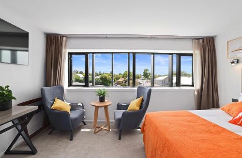 Riccarton Hotel | Golden Hotel