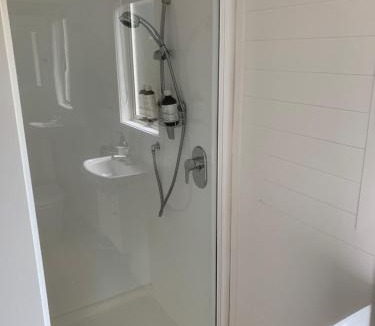 Oneroa Cabin | 125 Church Bay Cabins, Waiheke Island