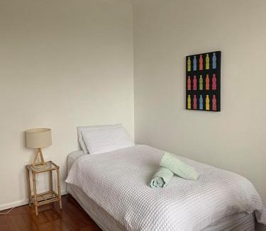 Glen Eden House | Kiwi Heritage Homestay