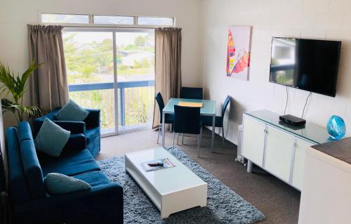 Ostend Hotel | Waiheke Island Motel