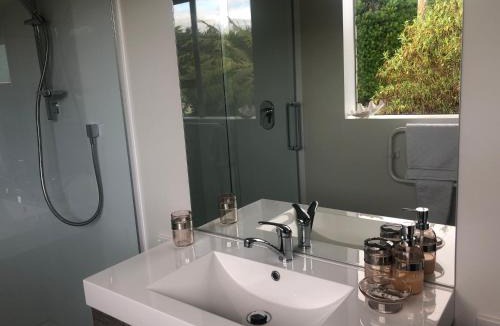 Waikana Bed & Breakfast | Southland Organic Farmstay