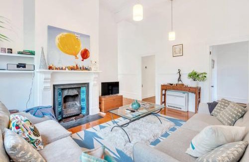 Ponsonby House | Classic Villa Retreat - Steps To Ponsonby Rd