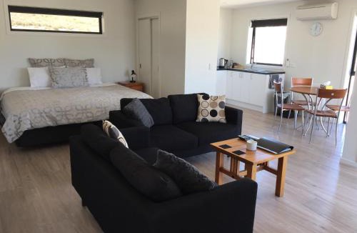 Alexandra Apartment | Rose Bern