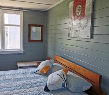 Opunake House | Barbwire Bach