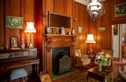 Coromandel Bed & Breakfast | Karamana Homestead (1872)