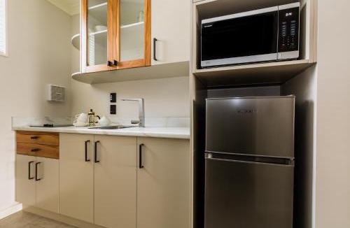 Napier Hotel | Pebble Beach Motor Inn