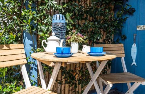 Surfdale Apartment | Boatsheds on the Bay, Waiheke Island