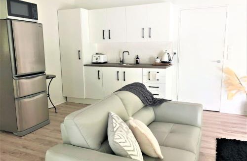 Hamilton House | Robyn's Retreat