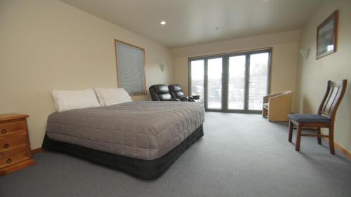 Upper Riccarton Hotel | ASURE Christchurch Classic Motel & Apartments