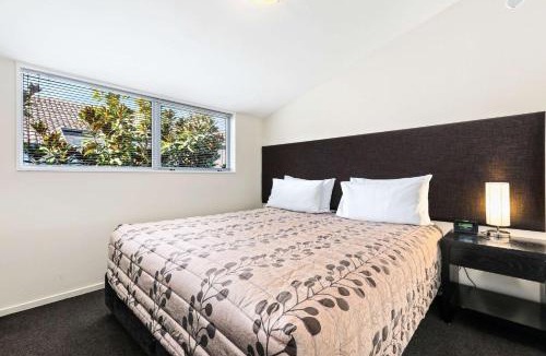Riccarton Hotel | Quality Suites Amore