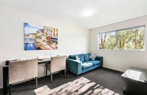Riccarton Hotel | Quality Suites Amore