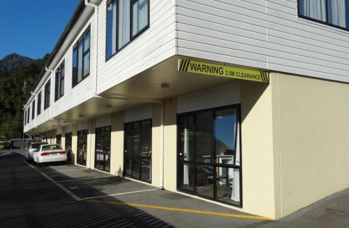 Franz Josef Glacier Hotel | Alpine Glacier Motel