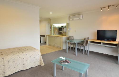 Gisborne Hotel | Senator Motor Inn