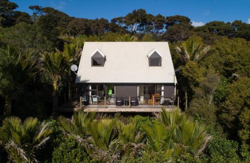 Onetangi House | Whisper Cottage