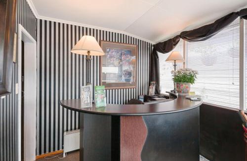 Taupo Hotel | Dunrovin Motel