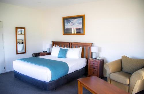 Lowburn Hotel | Carrick Lodge Motel