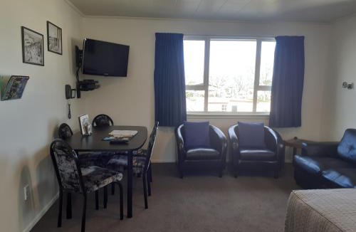 Oamaru Hotel | AAA Thames Court Motel