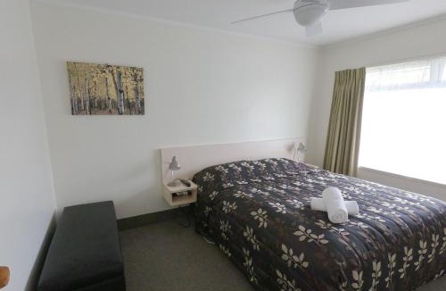 Wellsford Hotel | Castle Court Motel